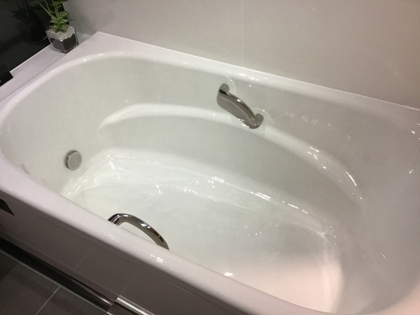 数々の一流ホテルにも採用されている鋳物ホーロー浴槽。ワンランク上のバスタイムをご自宅で味わえます。