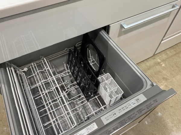 レンジフードのオイル受けも食洗機で洗える！