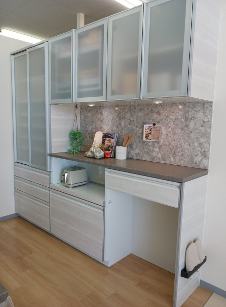 広めのカウンターで作業がはかどります♪