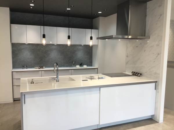 トレンドの薄型天板を取り入れたプラン
見た目の美しさとお手入れのしやすさを両立