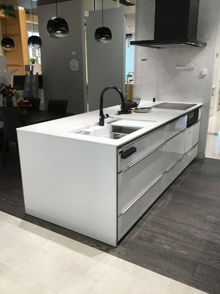 奥行き105cmフルフラットキッチン