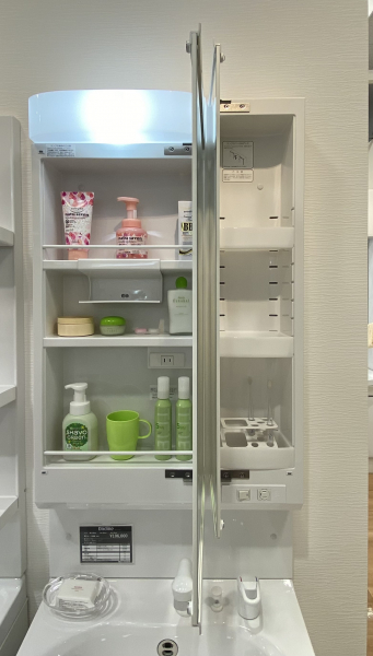 ミラー内をフル活用♪