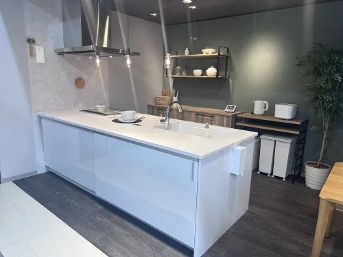 ◆展示品/タカラスタンダード/キッチンキャビネット/食器棚/クオーツストーントップ/2017年製/Takarastandard◆