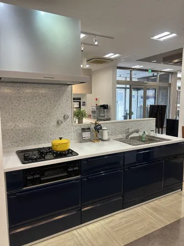 ◆展示未使用品/タカラスタンダード/対面型システムキッチン/W1860mm/木目調/食洗機/IH/レンジフード/シャワー水栓/天板フィレオストーン◆ ◇展示未使用品⁄タカラスタンダード⁄対面型システムキッチン⁄W1900mm