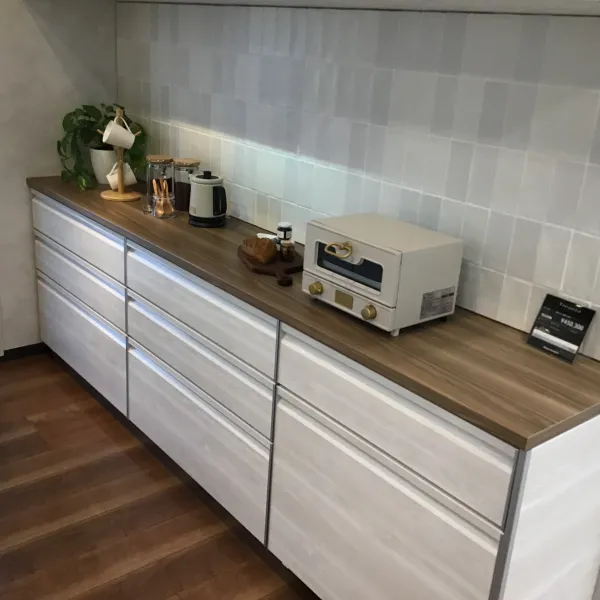 キッチン トレーシア I型・ペニンシュラ型（対面式）レイアウト