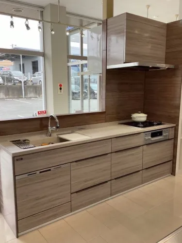 5372B　タカラ 30th Anniversary リカちゃんのアルバム◆黄色箱 誕生30周年記念 未使用 1997年 美品 リカちゃん人形 木更津ショールーム 展示品一覧 | タカラスタンダード