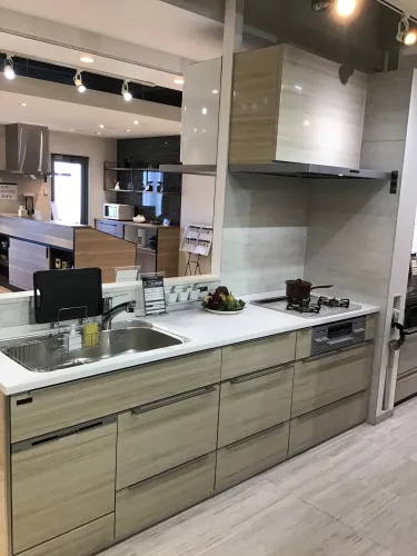 【新品未開封】初版！あたりのキッチン! 1.2 レミューシリーズのキッチン展示品一覧 | タカラスタンダード