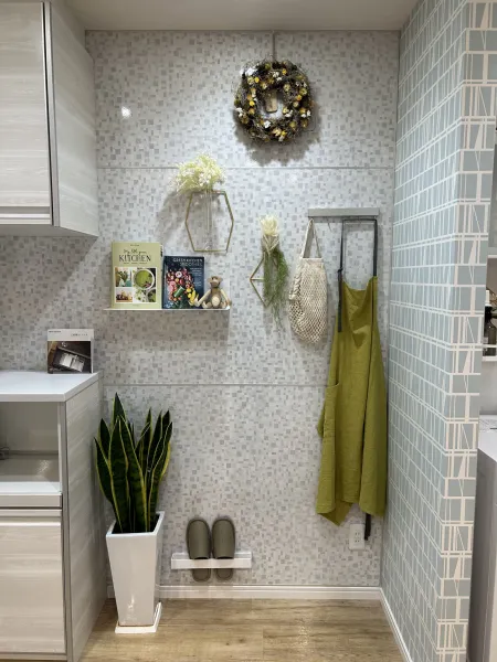 エマウォールを利用したその他 スノーモザイク（24年8月発売色） EW344