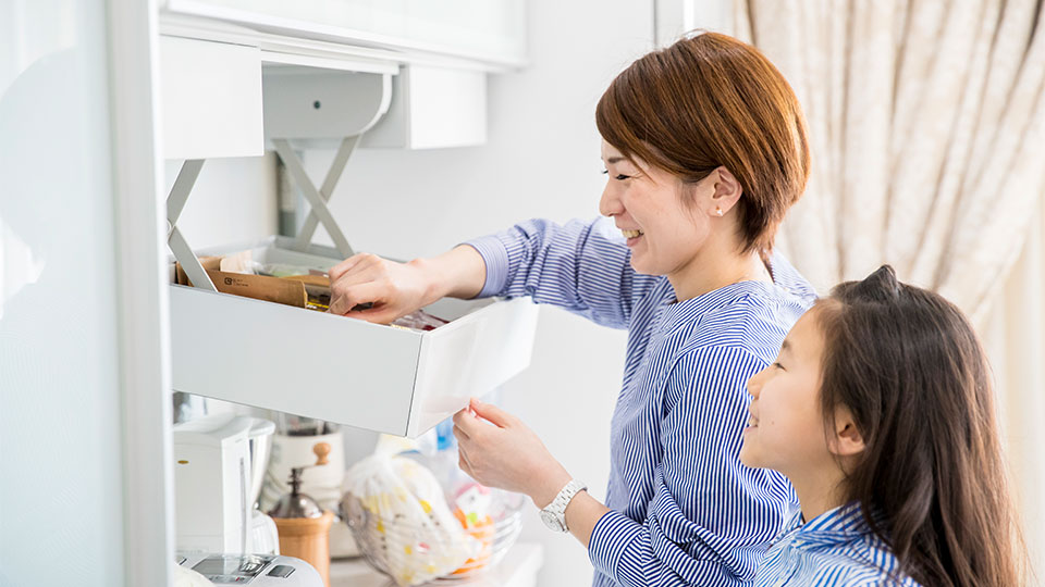 背面収納にアイラックを設置