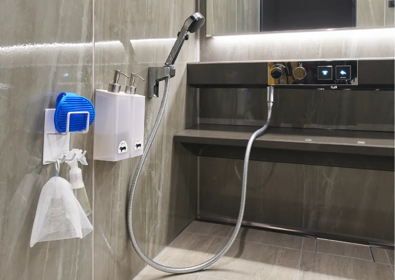 シャワーの位置が自由自在