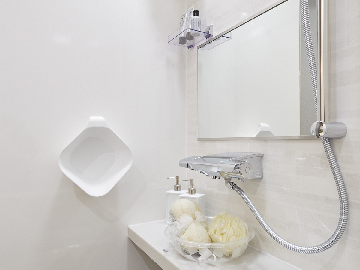 BATH ROOM
