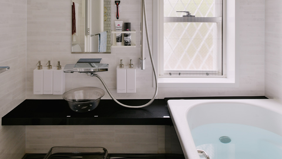 ホーローで叶える 銭湯のようなバスルーム(戸建て)